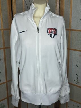 authentic Nike U.S. National Soccer Team.
N98 full-zip track jacket, size small